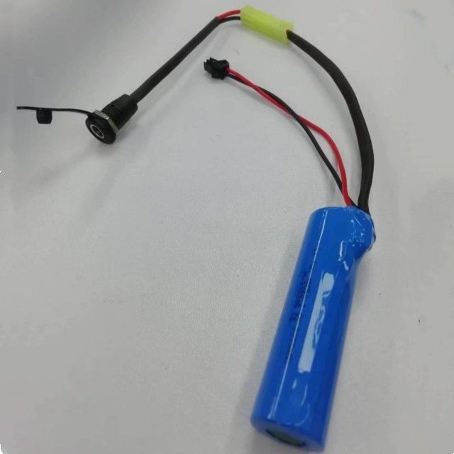 Μπαταρία αντλίας νερού SM-2P 18650 1s 3,7v 2000mAh με βύσμα φόρτισης DC5521